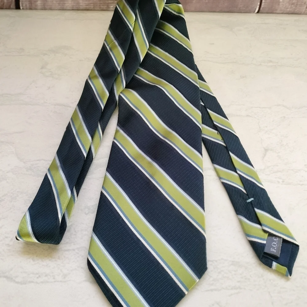 Forsyth Of Canada Blue Green Hand Made 100% Silk Men’s Neck Tie Made In China